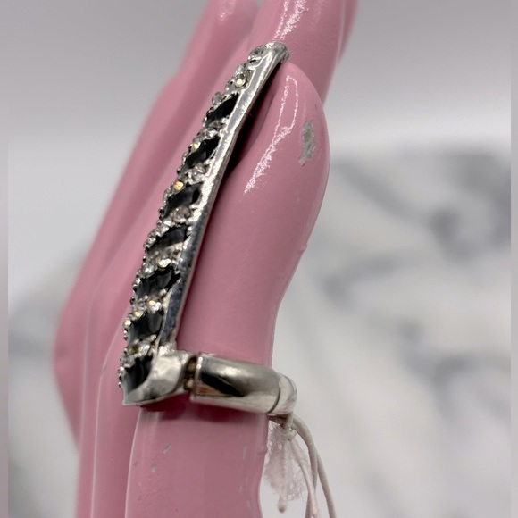 Spike Striped Crystal Finger Nail Ring - Picture 3 of 6